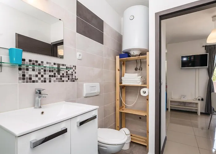 Appartement 1 Bedroom Lovely In *