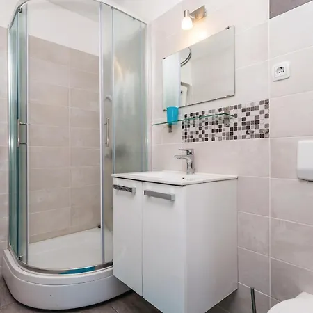 1 Bedroom Lovely In * Mandre